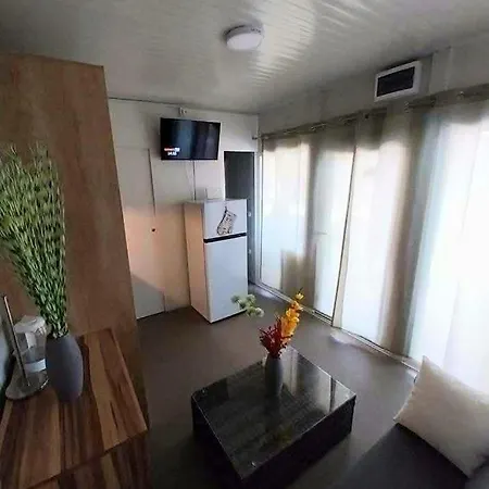 Mobilehome Lana مكان تخييم